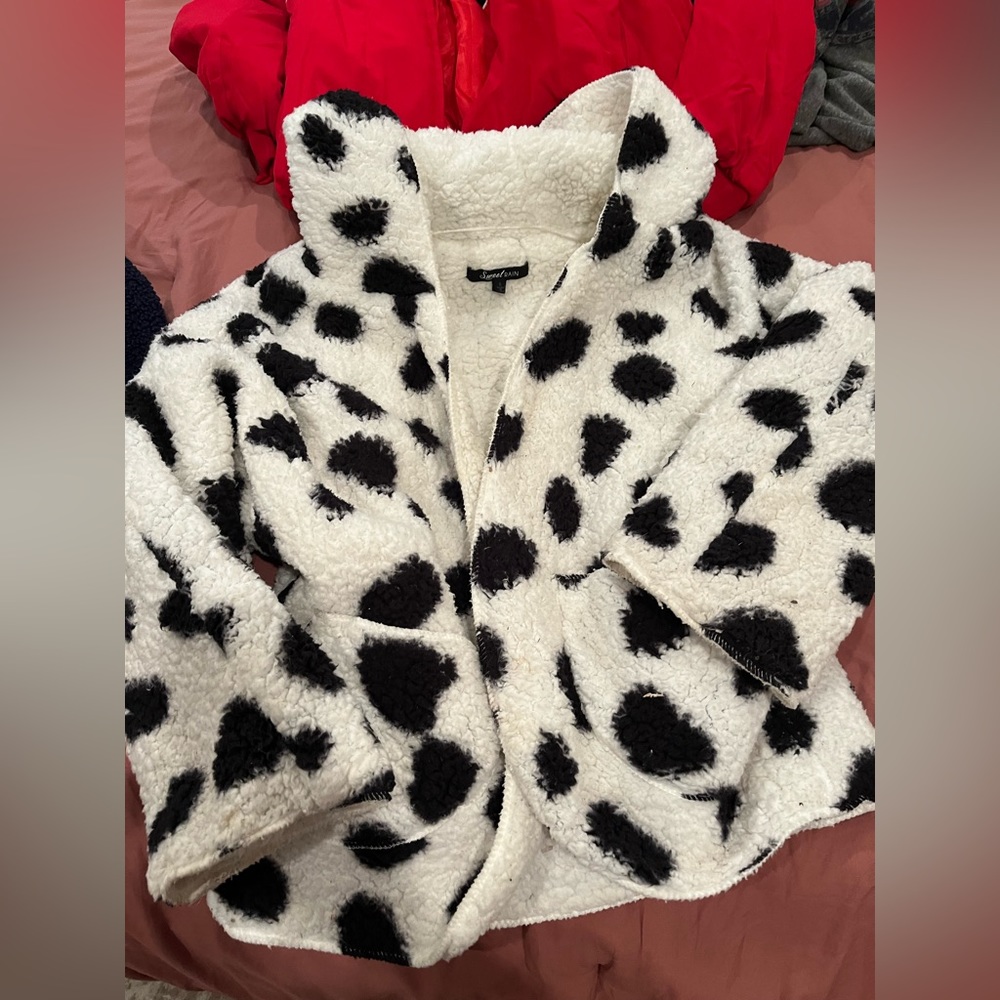 Reversible fluffy jacket
